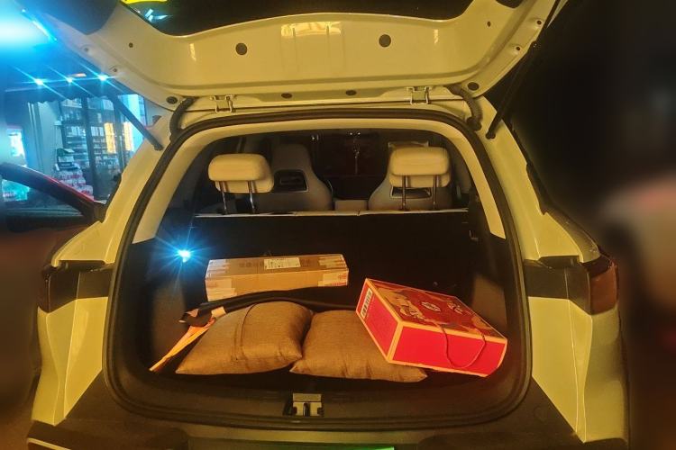 Used BYD Yuan UP 2024 401 km Active Version Trunk