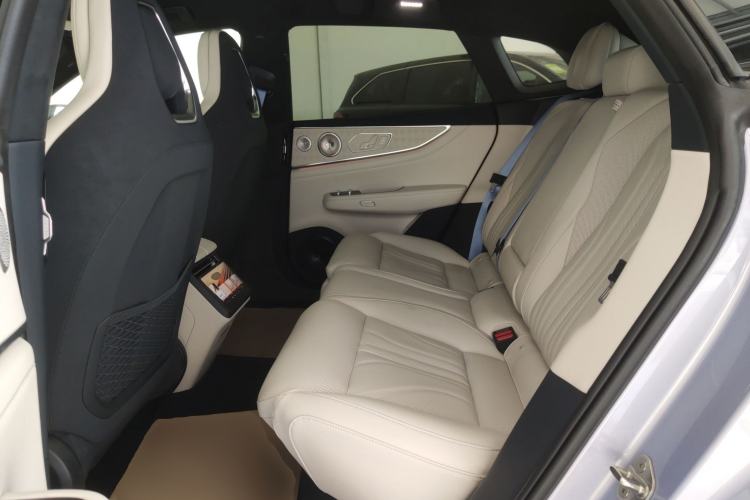 Used Zeekr 001 2026 95° All-Wheel-Drive Max Edition Left Rear Seat