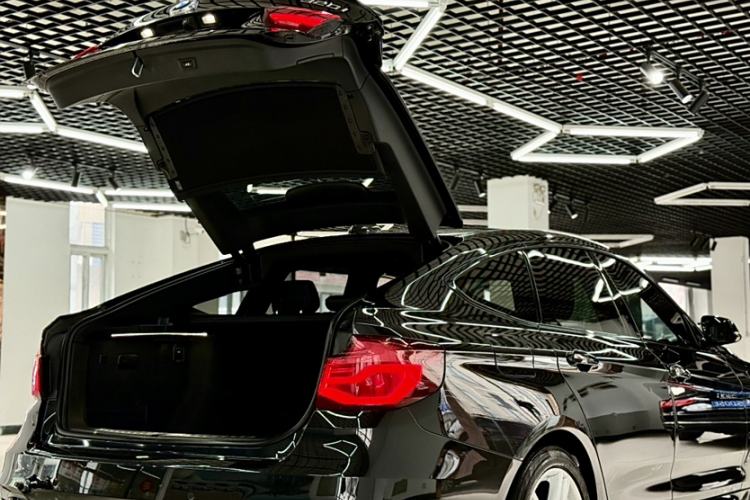 Used BMW 3 Series GT 2019 320i M Sport Package
