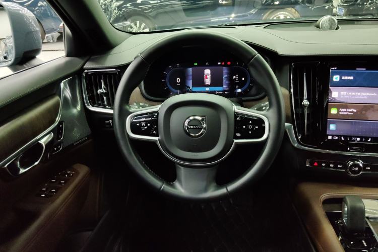 Used Volvo V90 2022 Cross Country B5 AWD Prestige Edition Steering Wheel