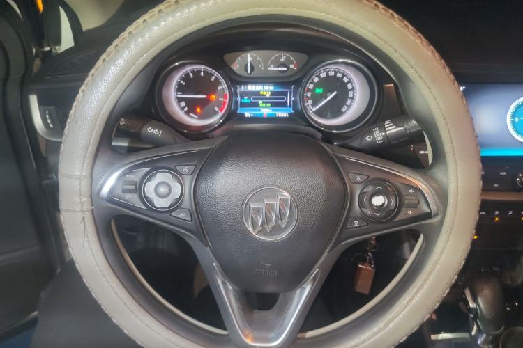 Used Buick Verano 2017 Sedan 20T Dual-Clutch Leading Model Steering Wheel
