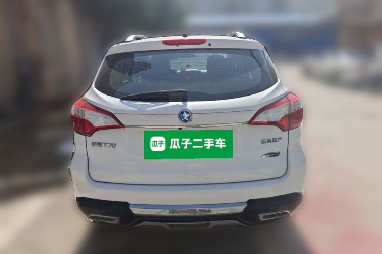 Used Venucia T70 2015 2.0L CVT Smart Edition
