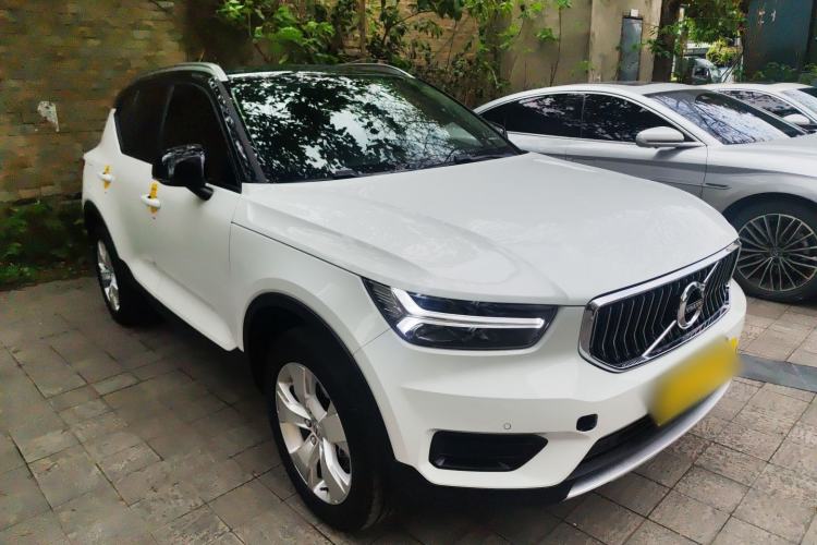 Used Volvo XC40 2022 T4 Four-Wheel Drive Smart & Stylish Edition
