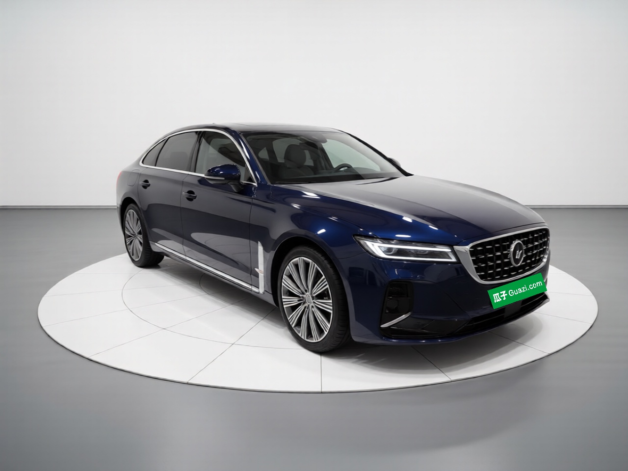Hongqi H9 2025 Model Facelifted 2.0T Two-Wheel Drive Flag-Style Luxury Business Edition, 5 Seats - Chinese Trim Xiang — снимка 3