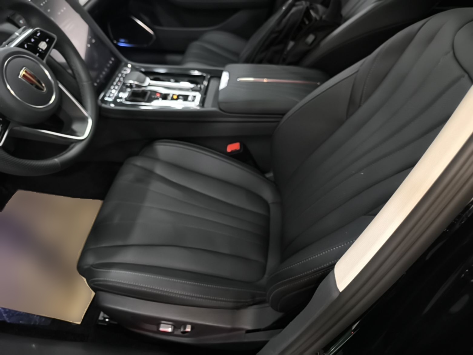 Hongqi H5 PHEV 2025 130 Super Hybrid Version — снимка 17