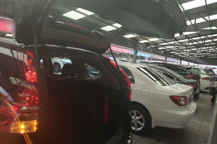 Used Honda CR-V 2016 2.0L Two-Wheel Drive Classic Edition Trunk