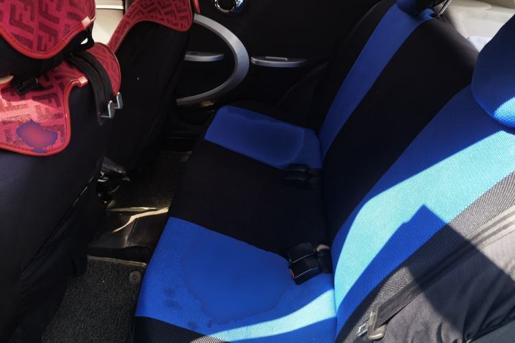 Used Lifan Auto 330 2014 1.3L Manual Standard Edition
