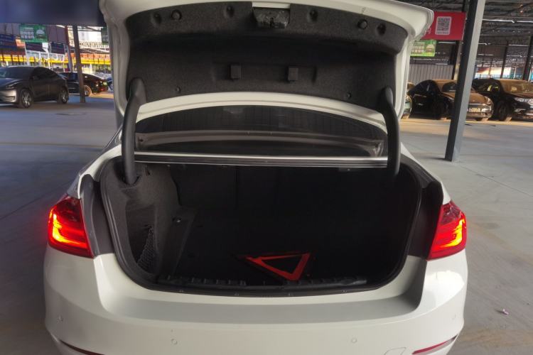 Used BMW 3 Series 2015 320Li Luxury Edition Fashion Model
