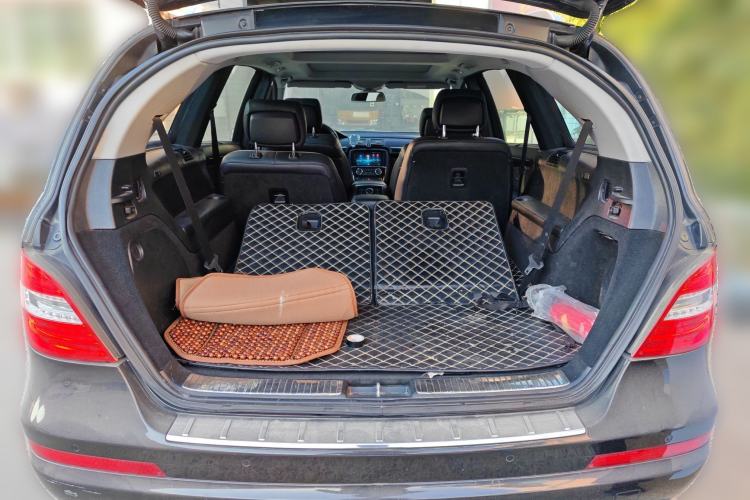 Used Mercedes-Benz R-Class 2014 R 320 4MATIC Luxury Model