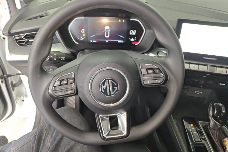 Used MG 5 2021 180 DVVT CVT Youth Luxury Edition
