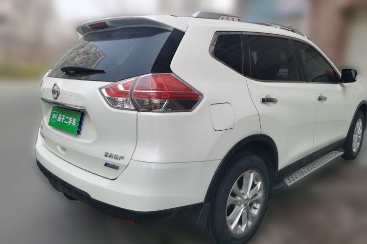 Used Nissan X-Trail 2014 2.5L CVT Leading Edition 4WD
