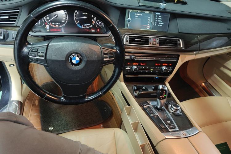 Used BMW 7 Series 2009 730Li Leading Model Center Console
