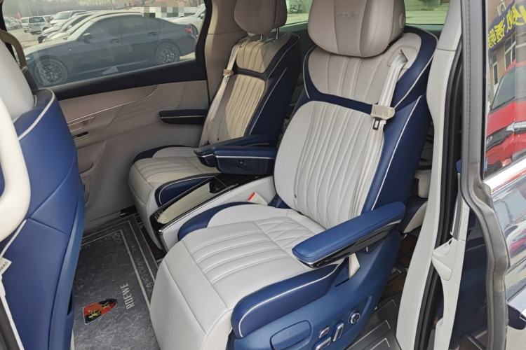 Used Roewe iMAX8 2021 400TGI Supreme Series Prestige Edition Left Rear Seat