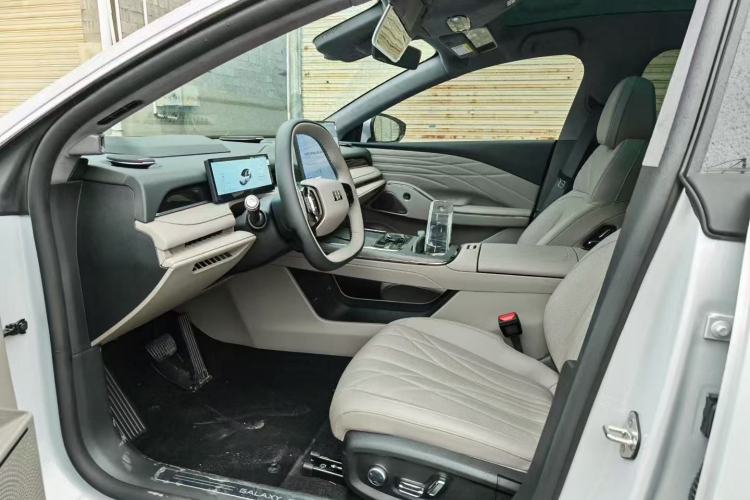 Used Geely Galaxy 8 2025 130km EM-i Flagship Edition
