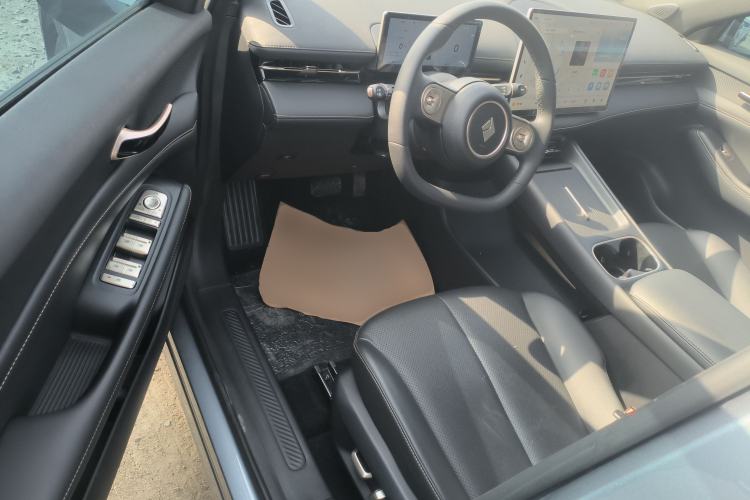 Used Baojun Yunhai 2024 140km Plug-in Hybrid Version