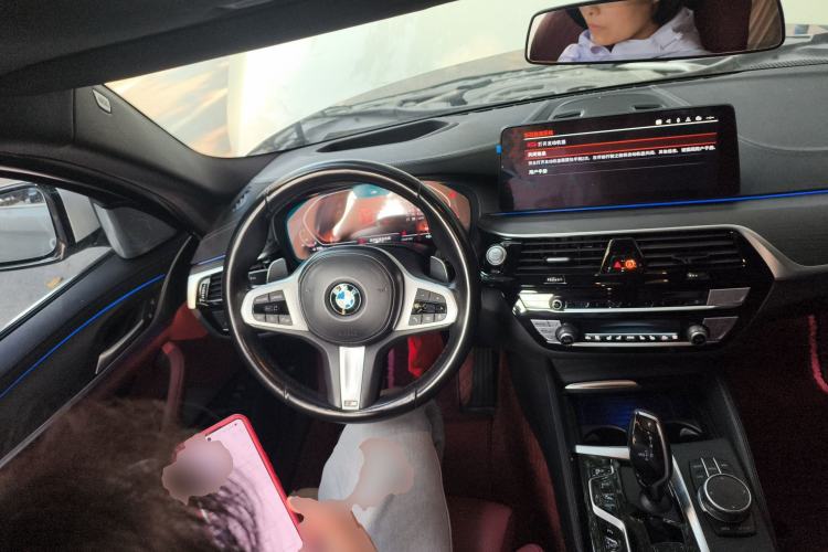 Used BMW 5 Series 2022 530Li Luxury Edition M Sport Package Steering Wheel