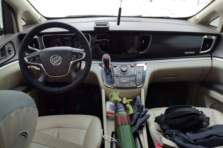 Used Buick GL8 2011 3.0L GT Luxury Business Haoya Edition