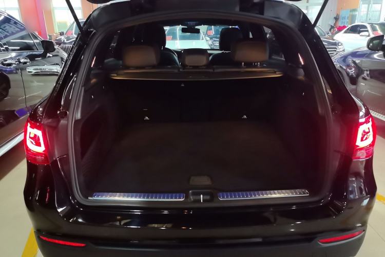 Used Mercedes-Benz GLC 2021 GLC 260 L 4MATIC Dynamic Edition Trunk