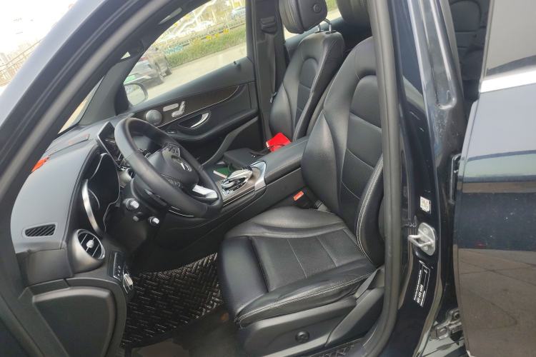 Used Mercedes-Benz GLC 2017 GLC 300 4MATIC Sport Edition Left Front Seat