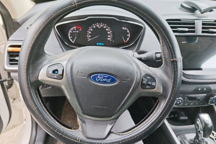 Used Ford Escort 2015 1.5L Automatic Fashion Model