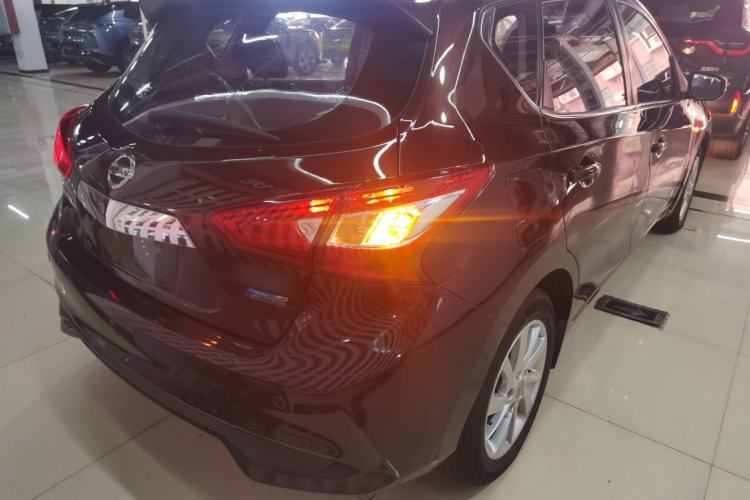 Used Nissan Tiida 2016 1.6L CVT Cool Dynamic Edition