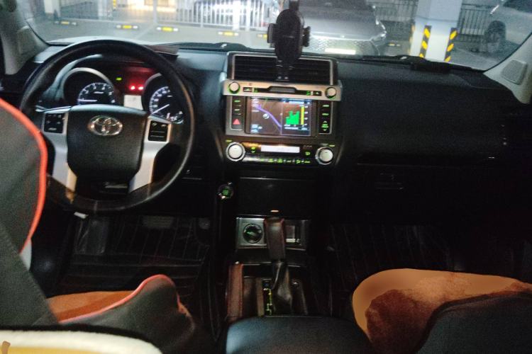 Used Toyota Prado 2014 2.7L Automatic Luxury Edition Center Console