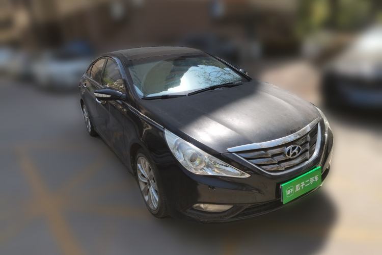 Used Hyundai Sonata 2011 2.0L Automatic Supreme Edition Front Right 45 Deg