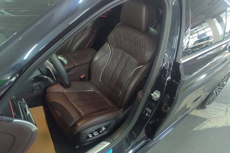 Used BMW 7 Series 2019 Restyled 740Li Leading Edition M Sport Package
