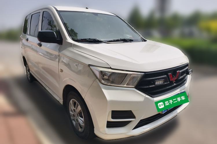 Used Wuling Hongguang 2019 1.5L S Basic Version China VI Standard LAR