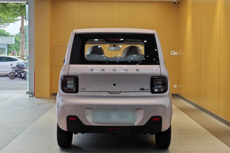 Used Geely Galaxy Panda 2024 Panda Mini 200km Endurance Bear
