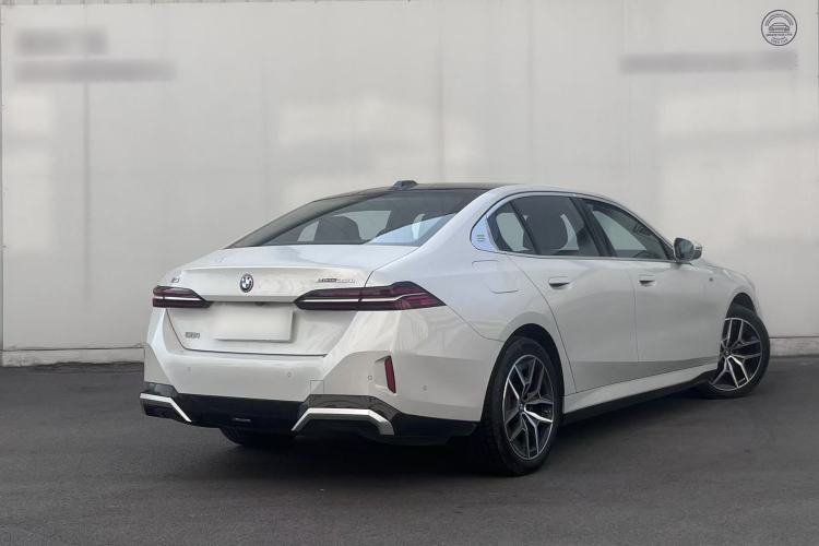 Used BMW i5 2024 eDrive 35L M Sport Package Exterior 4