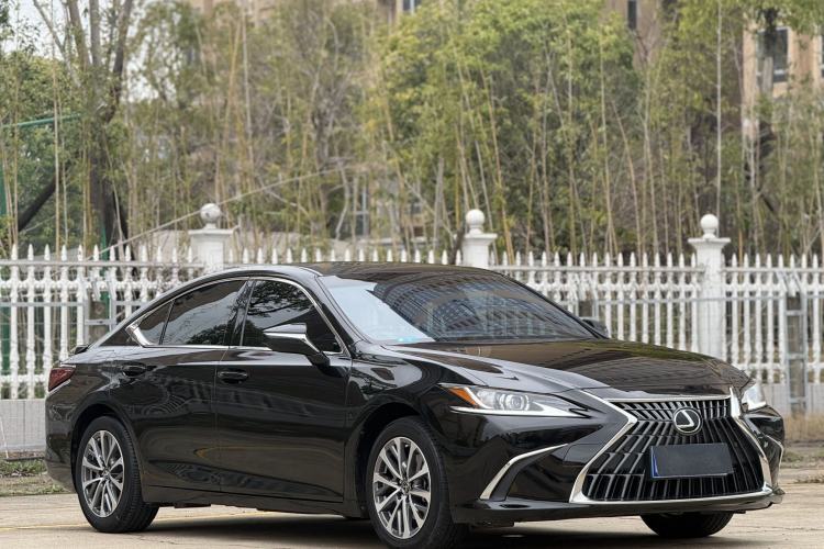 Used Lexus ES 2022 300h Excellence Edition