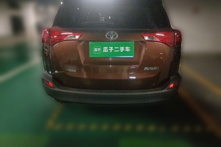 Used Toyota RAV4 2015 2.0L CVT Two-Wheel Drive Fashion Edition