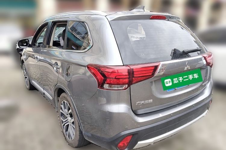 Used Mitsubishi Outlander 2018 2.0L Two-Wheel-Drive Jiale Edition 7-Seater Rear Left 45 Deg
