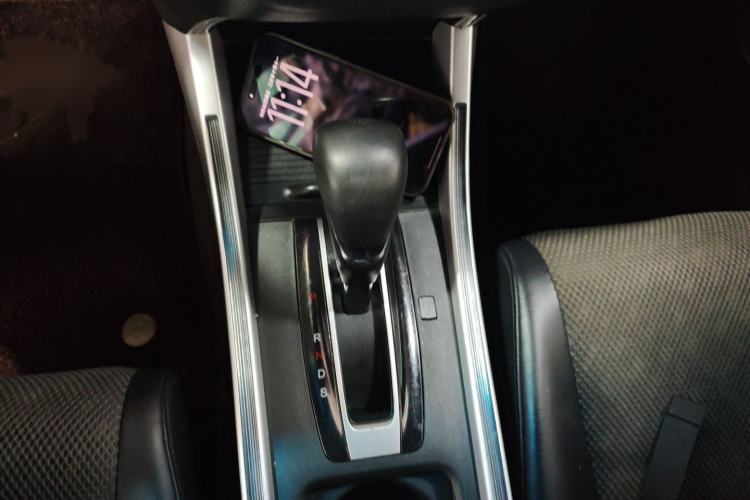 Used Honda Jade 2017 1.8L automatic Comfort version 5 seats
