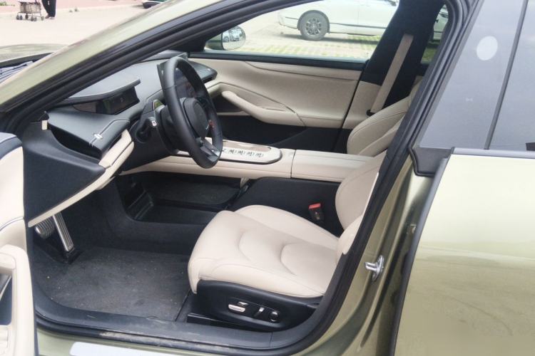 Used Xiaomi Auto SU7 2024 Four-Wheel Drive Ultra-Long Range Advanced Intelligent Driving Max Edition
