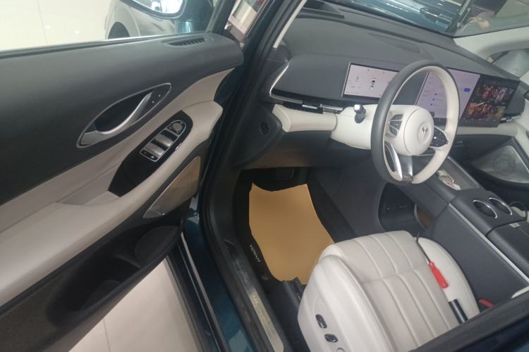 Used VOYAH Dream 2025 PHEV Four-Wheel-Drive Flagship Kunpeng Edition