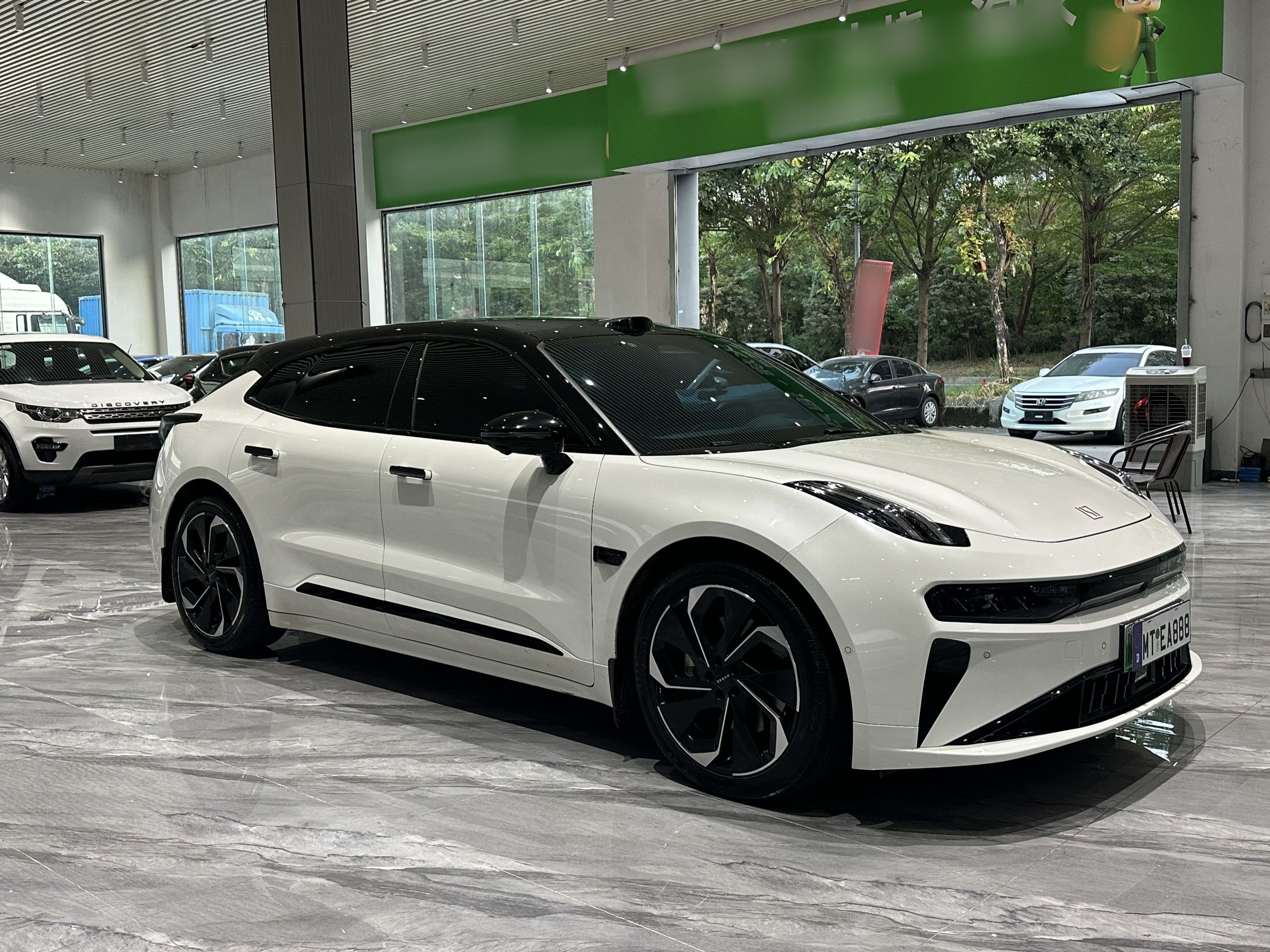 Zeekr 001 2025 WE Edition 95 kWh Rear-Drive — снимка 14
