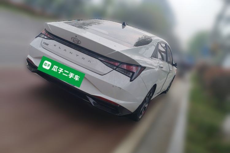 Used Hyundai Elantra 2021 1.5L CVT GLX Elite Edition Rear Right 45 Deg