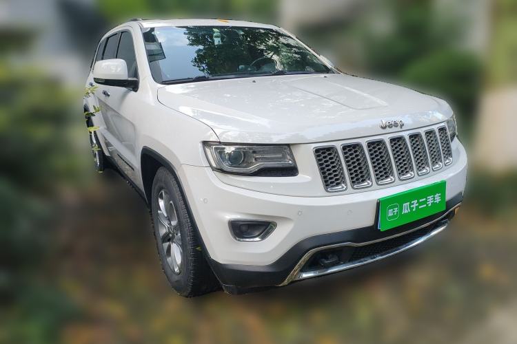 Used Jeep Grand Cherokee 2014 3.6L Elite Navigation Edition Front Right 45 Deg