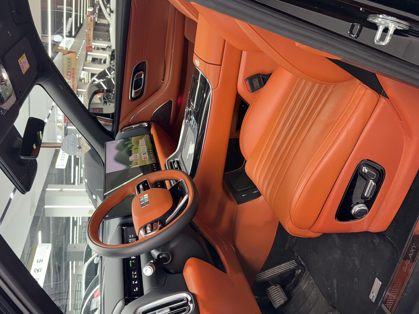 Geely Galaxy M9 2025 Model 210km Four-Wheel-Drive Leading Edition — снимка 9
