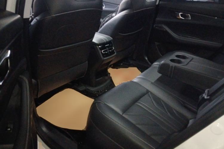 Used CHANGAN UNI-K 2024 2.0T Two-Wheel Drive YueShang Trim Left Rear Seat