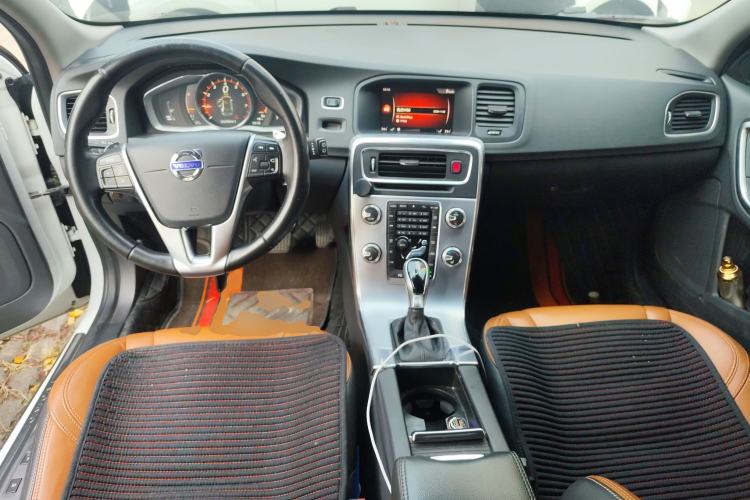 Used Volvo V60 2017 T5 Zhiya Edition China V Standard