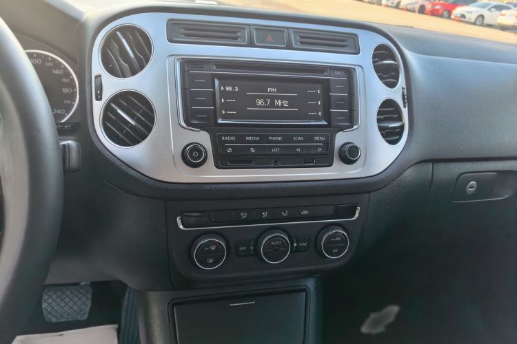 Used Volkswagen Tiguan L 2015 1.8TSI Automatic Two-Wheel Drive Comfort Edition
