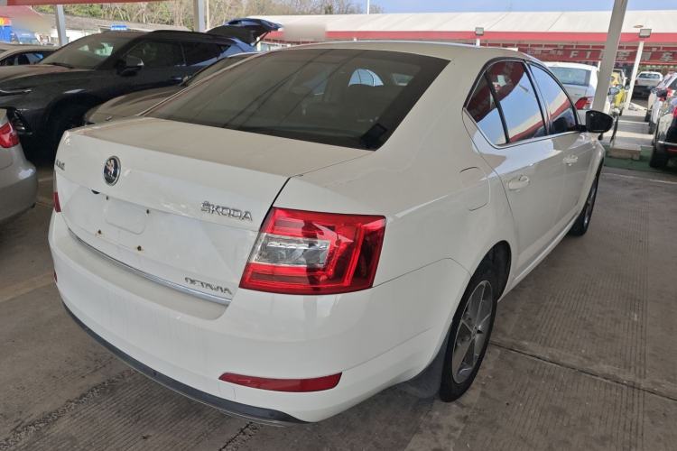 Used Skoda Octavia 2016 1.6L Automatic Smart Drive Edition