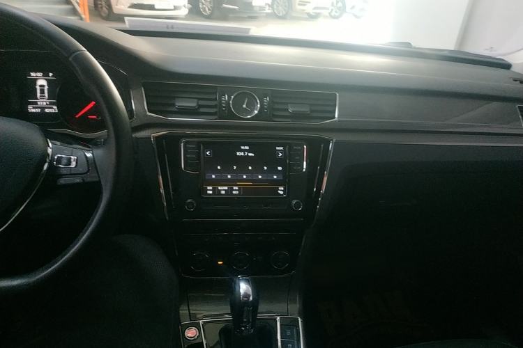 Used Volkswagen Passat 2017 330TSI DSG Luxury Edition