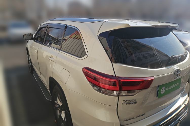 Used Toyota Highlander 2018 2.0T Four-Wheel Drive Luxury Edition 7 Seats China V Emission Standard
