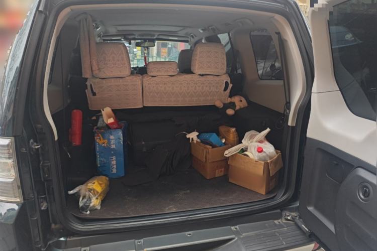 Used Mitsubishi Pajero 2011 3.0L Elite Edition Trunk