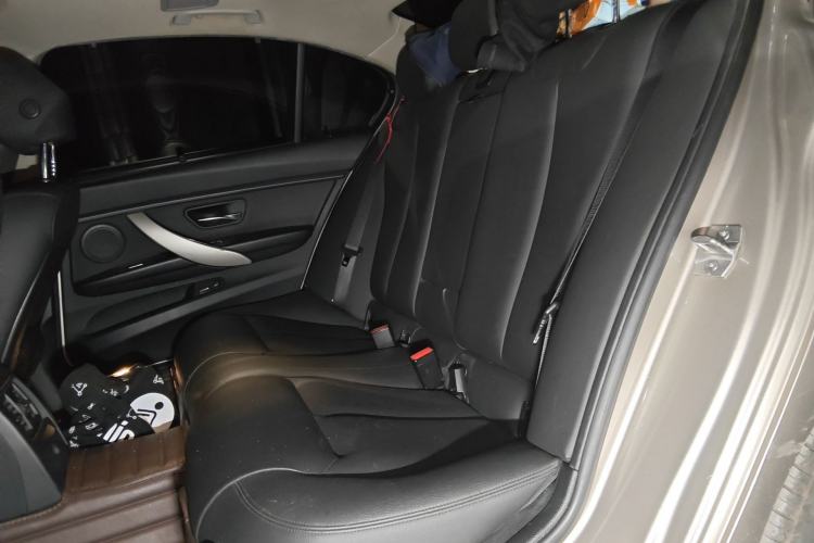 Used BMW 3 Series 2016 320Li Fashion Model Left Rear Seat