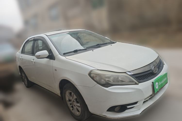Used BYD F3 2015 Energy-Saving Edition 1.5L Manual Luxury Model Front Right 45 Deg